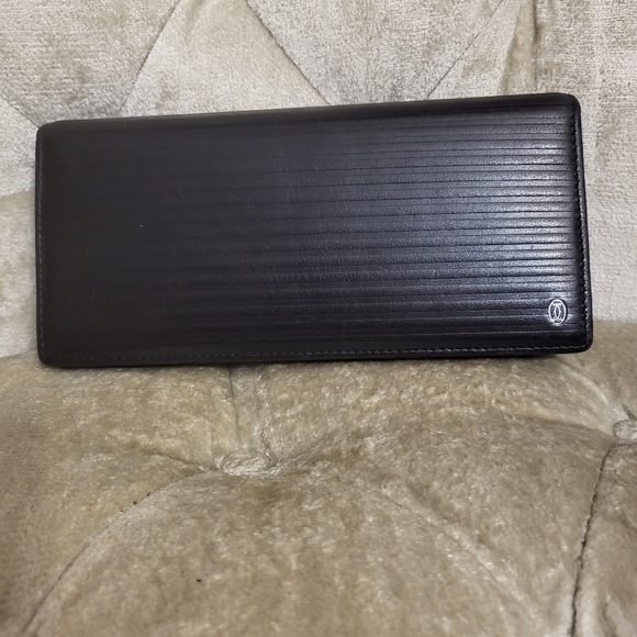 (SOLD)Authentic Cartier Black leather long wallet